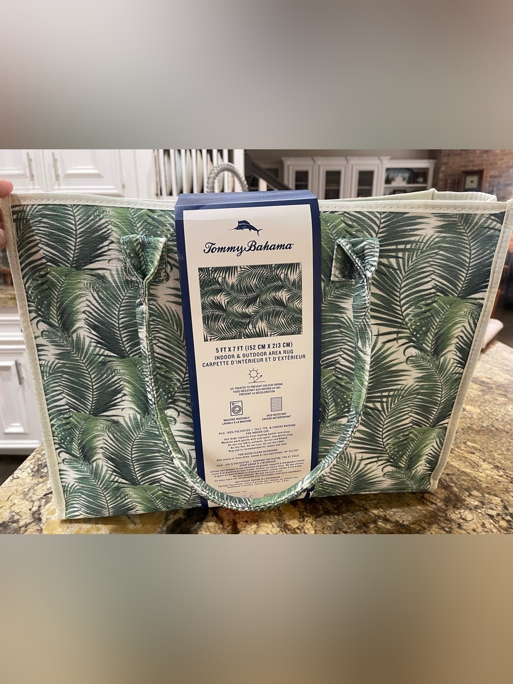 Tommy Bahama 5x7 indoor/outdoor easy care rug - Brand new!